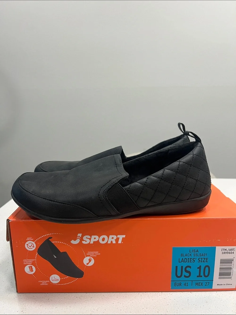 Skechers Black Quilted Slip-On Loafer women’s size 10